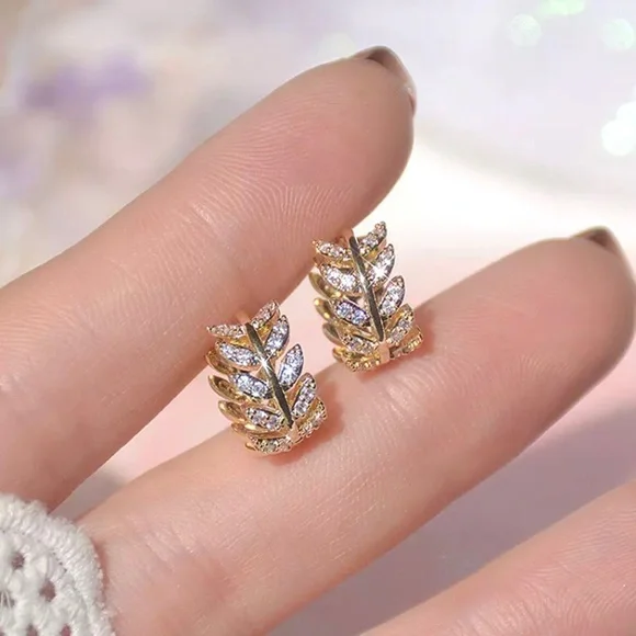 “Eden” Leaf Hoop Diamond Gold Elegant Dainty Circle Casual/Formal Gift Earrings - Picture 5 of 6